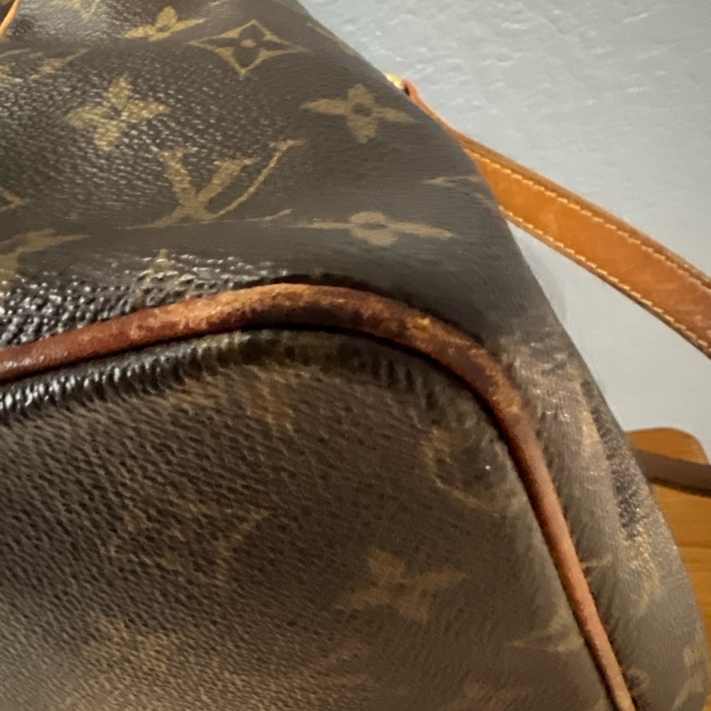 Authentic Louis Vuitton Palermo PM handbag - Picture 5 of 16